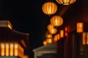 结局的重量封面，收束的最后一格画面与开场画面镜像并置